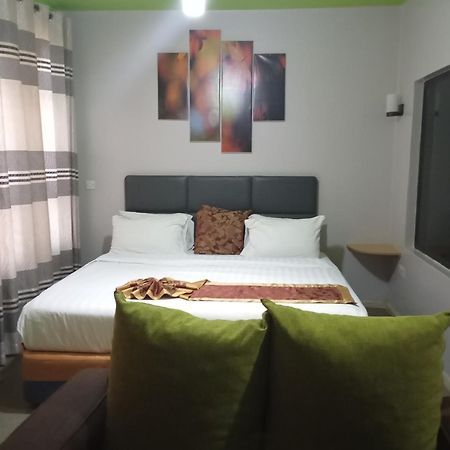 Maple Inn Hotel Nairobi Buitenkant foto