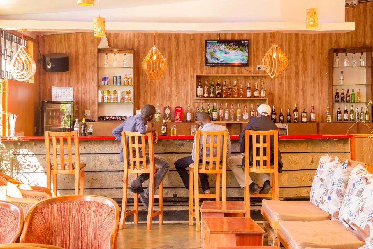 Maple Inn Hotel Nairobi Buitenkant foto